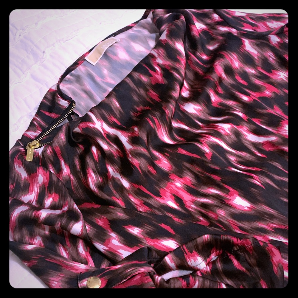 Beautiful Michael Kors satin blouse